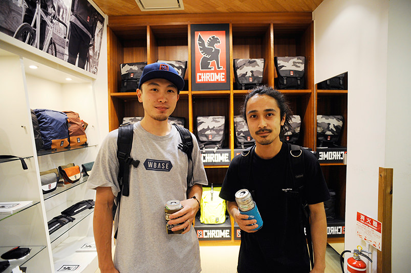 chrome-pop-up-store11