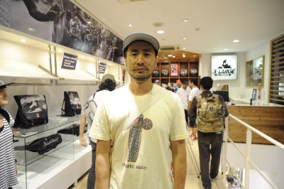 chrome-pop-up-store12