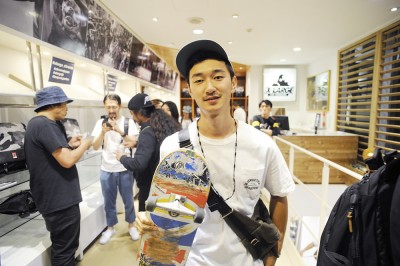 chrome-pop-up-store16