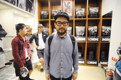 chrome-pop-up-store26