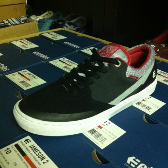 etnies esow