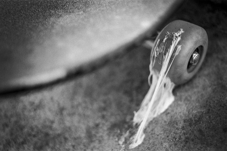 7_WHEEL_STUCK_IN_GUM