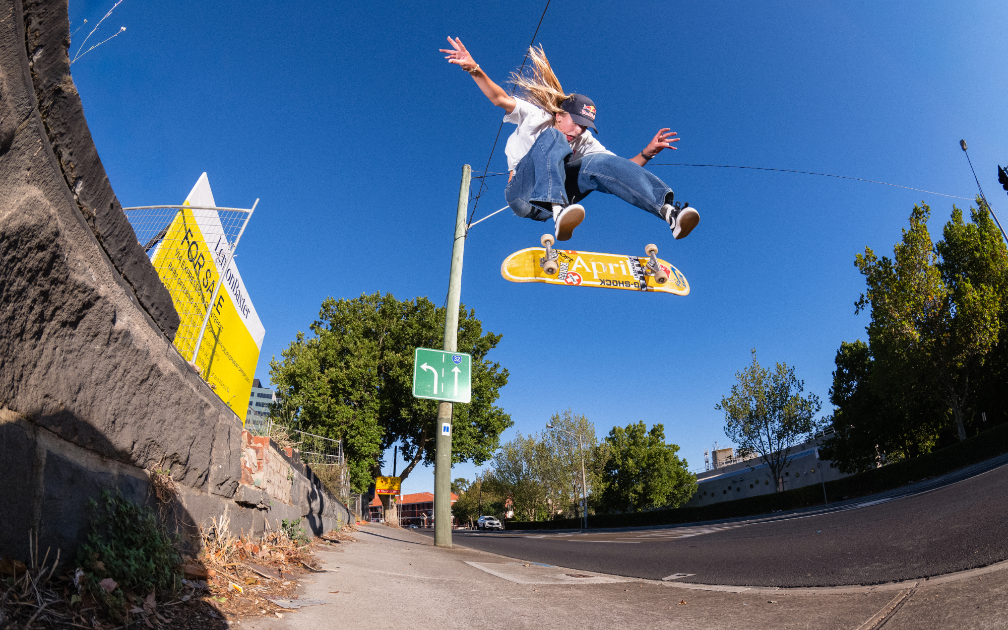 INTERVIEW: CHLOE COVELL / クロエ・コヴェル